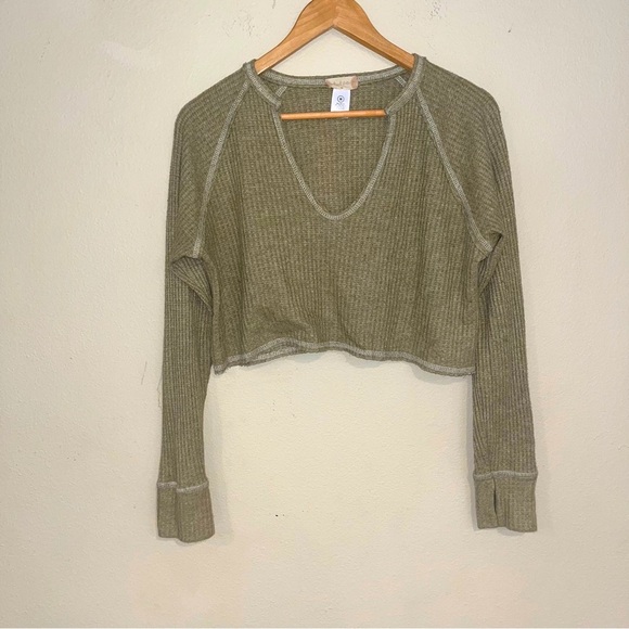 Altar'd State Green Waffle Outside Seamed Long Sleeve Shirt M Thumbholes - Picture 1 of 5